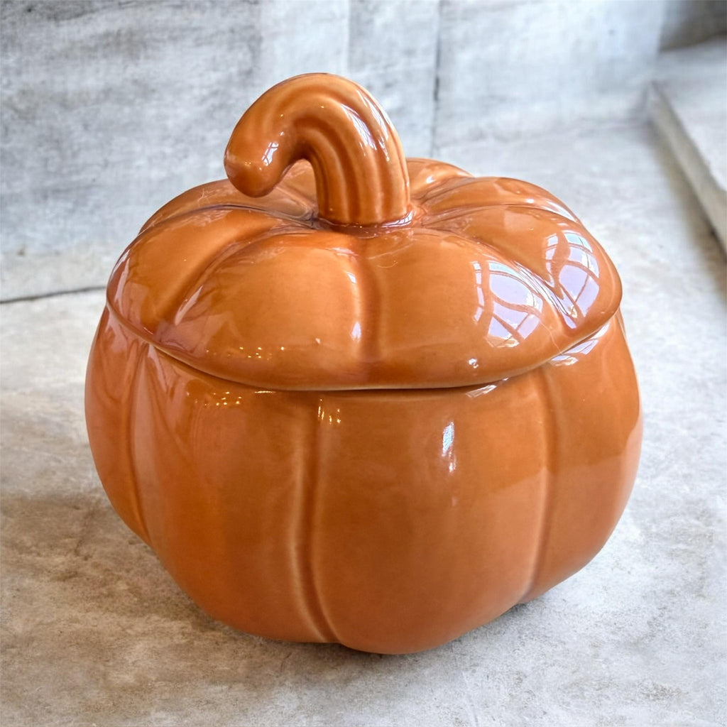 7oz Ceramic pumpkin candle